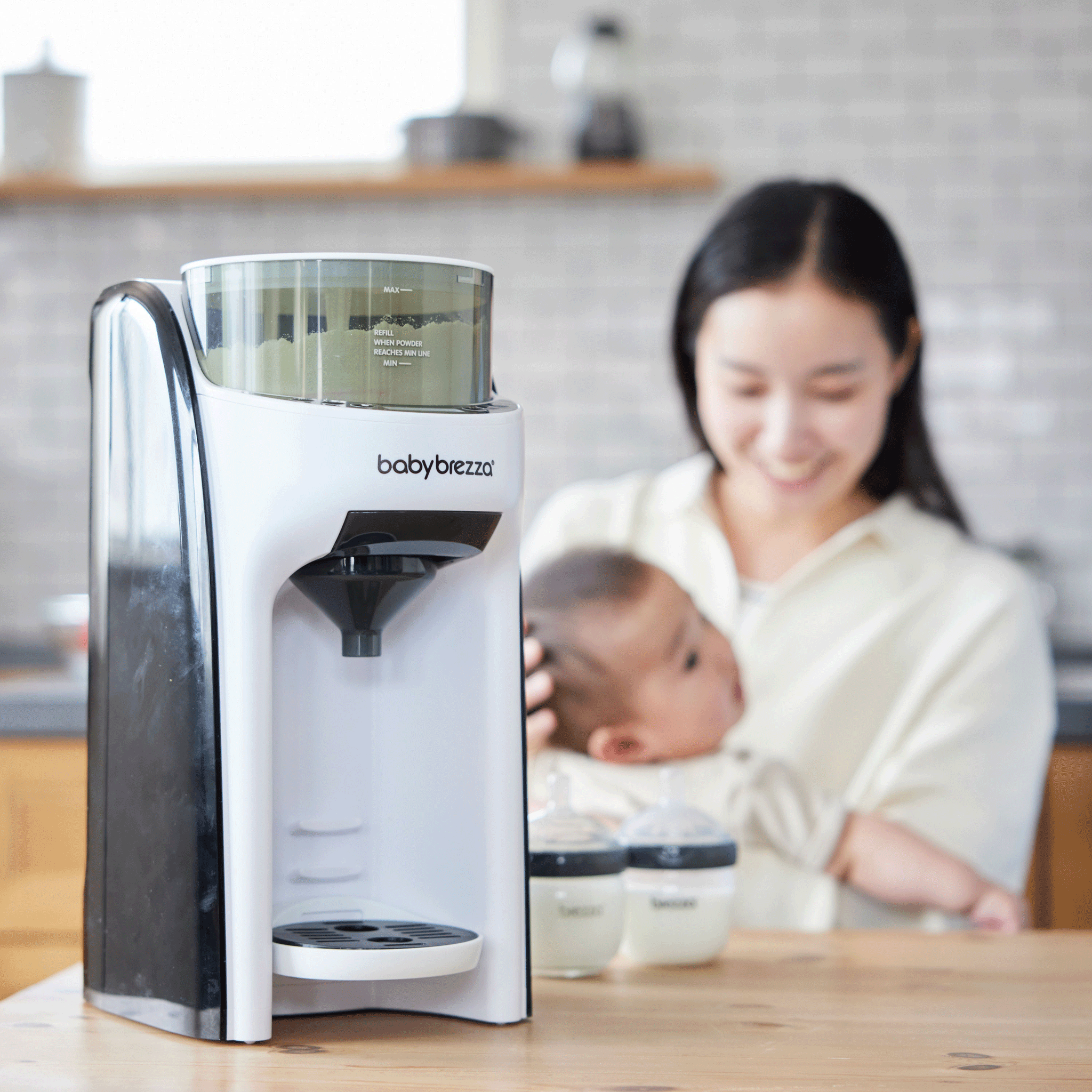 自動ミルク調乳器 Baby Brezza Japan