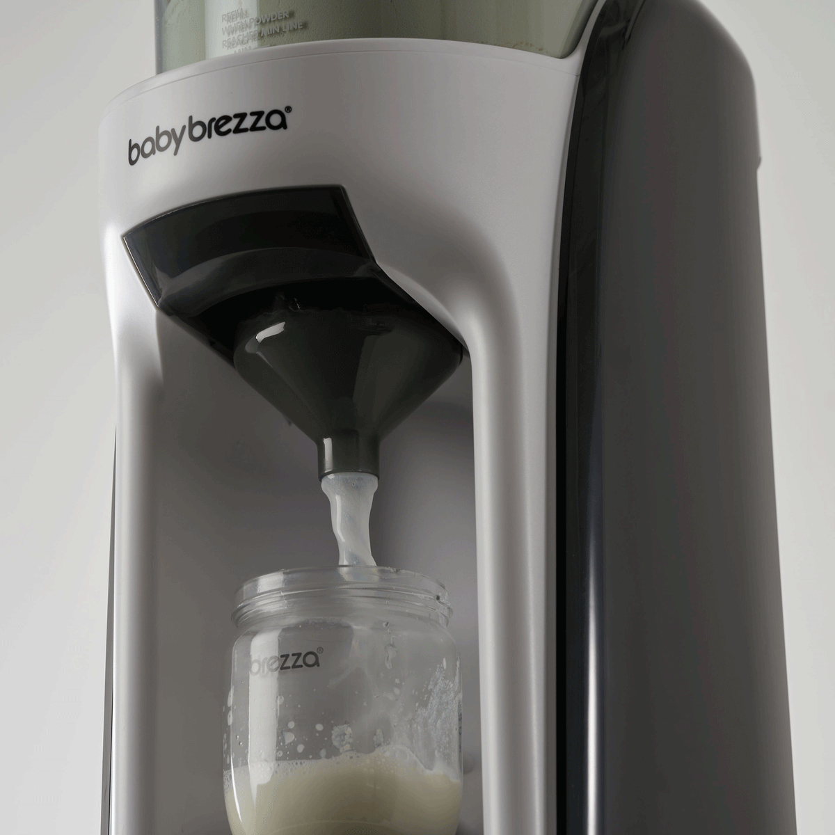 Baby Brezza 自動ミルク調乳器 | 安心・時短・夜間授乳サポートに最適