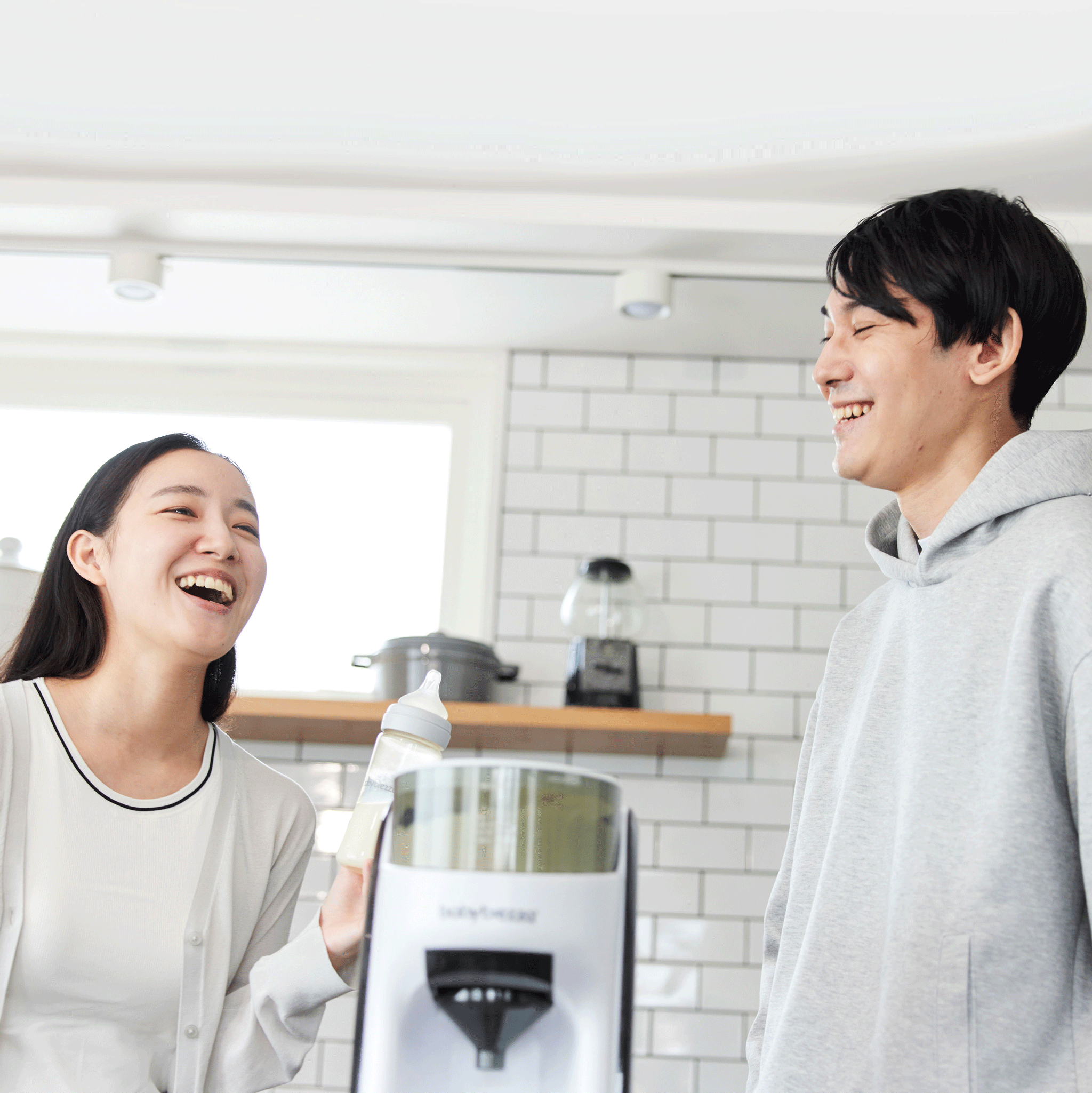 自動ミルク調乳器 Baby Brezza Japan