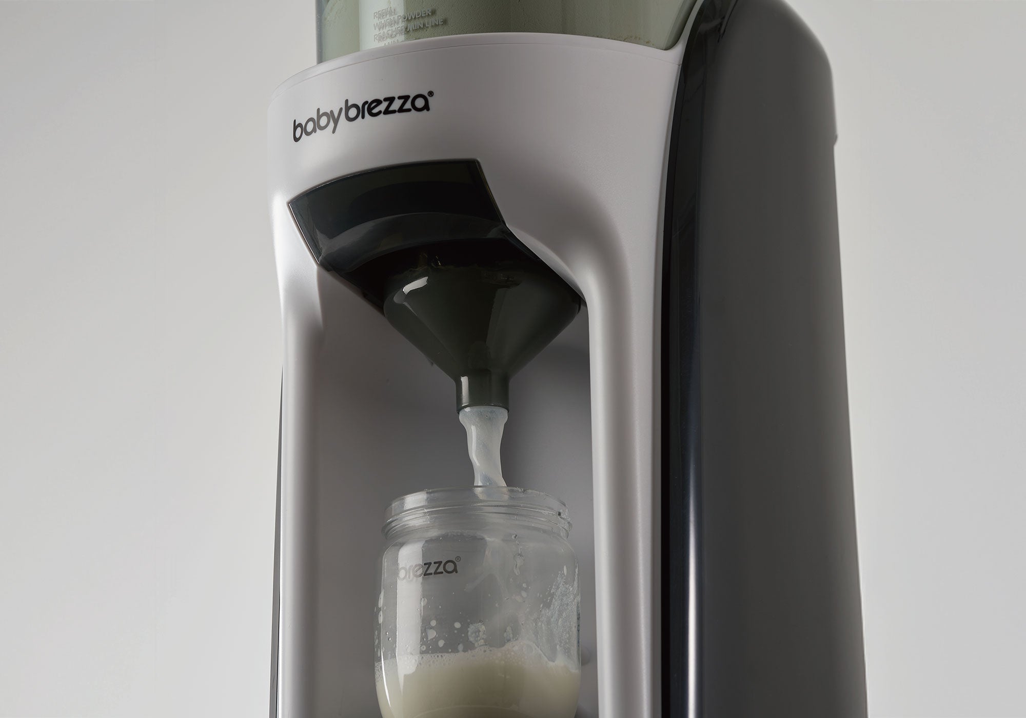 Baby Brezza 自動ミルク調乳器 | 安心・時短・夜間授乳サポートに最適