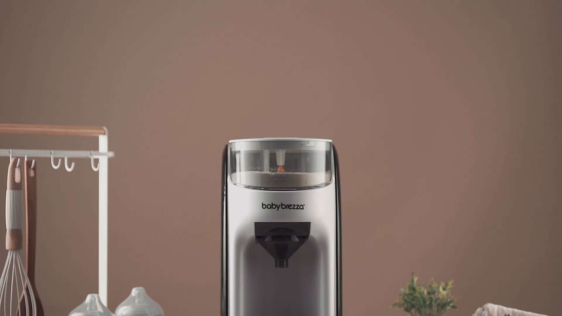 Baby Brezza 自動ミルク調乳器 | 安心・時短・夜間授乳サポートに最適